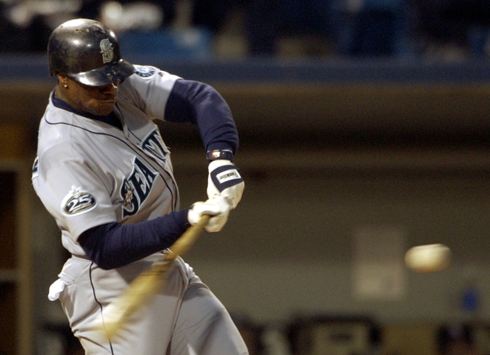 2002: Mike Cameron hits four homers in Mariners win